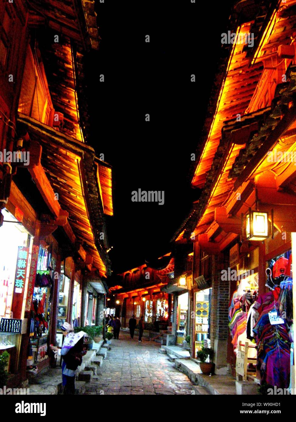 Lijiang chinas yunnan province hi-res stock photography and images - Alamy