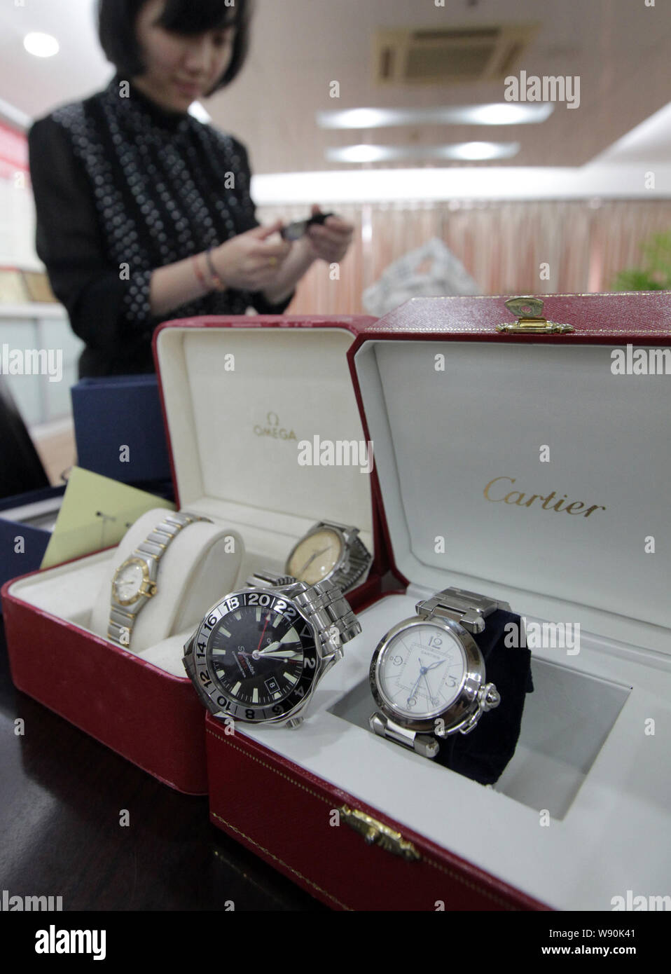 Cartier watch hi-res stock photography and images - Alamy
