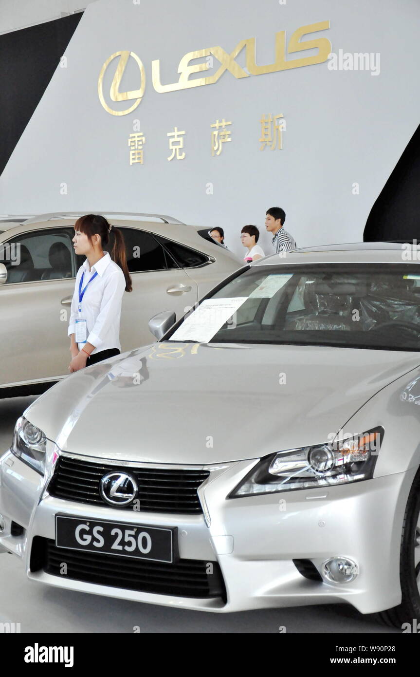Lexus is 250 hi-res stock photography and images - Alamy