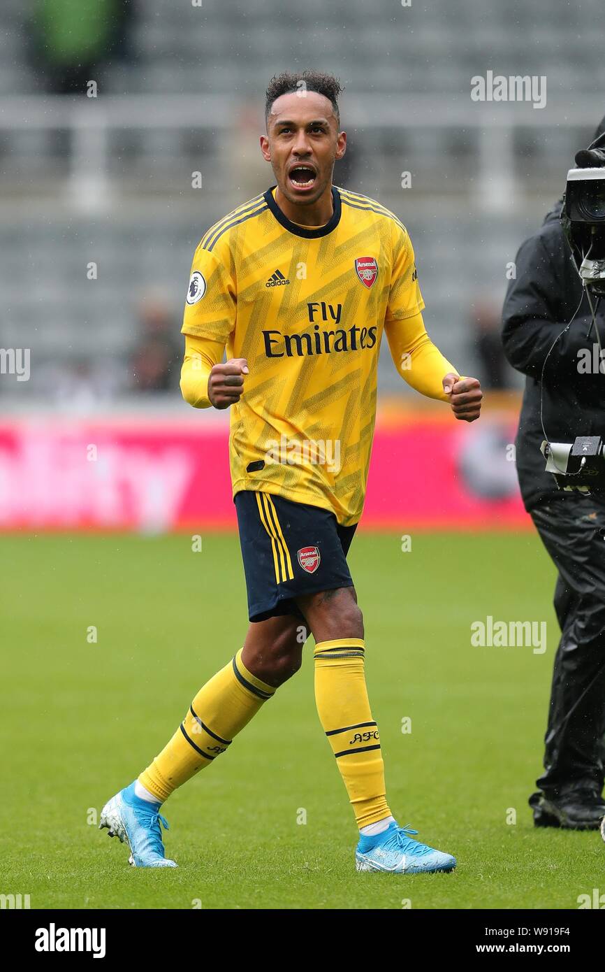 Playing Arsenal Hi Res Stock Photography And Images Page 2 Alamy
