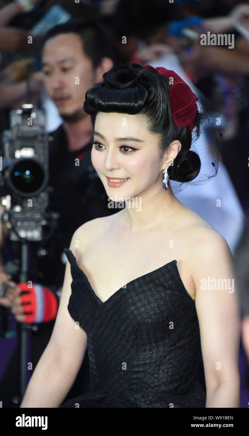 Chinese actress Fan Bingbing arrives at the premiere for her new movie, X-Men:  Days of Future Past, in Beijing, China, 13 May 2014 Stock Photo - Alamy