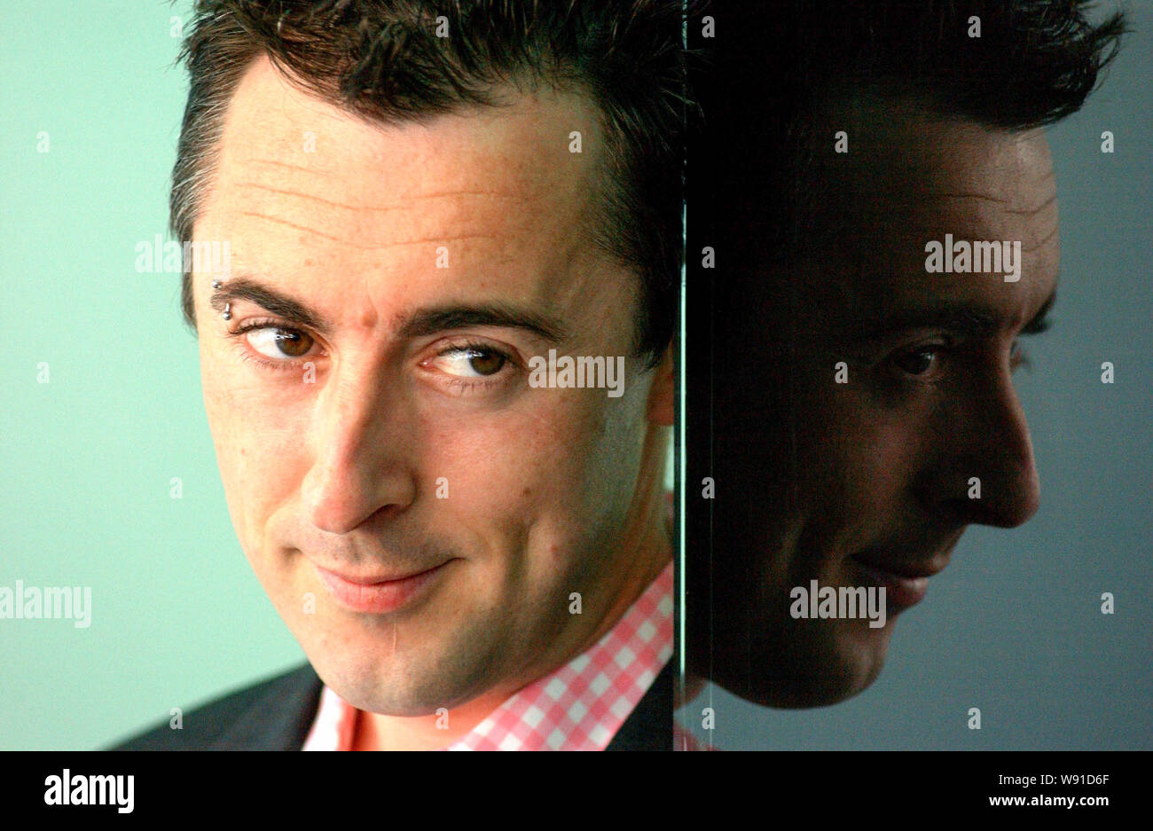 Star of screen and Broadway, actor Alan Cumming pictured at The Edinburgh International Film Festival today ( Monday 20/8/01) where his new film, The Anniversary Party,  in which he stars with Jennifer Jason Leigh was being premiered at the cities Dominion Cinema. Stock Photo