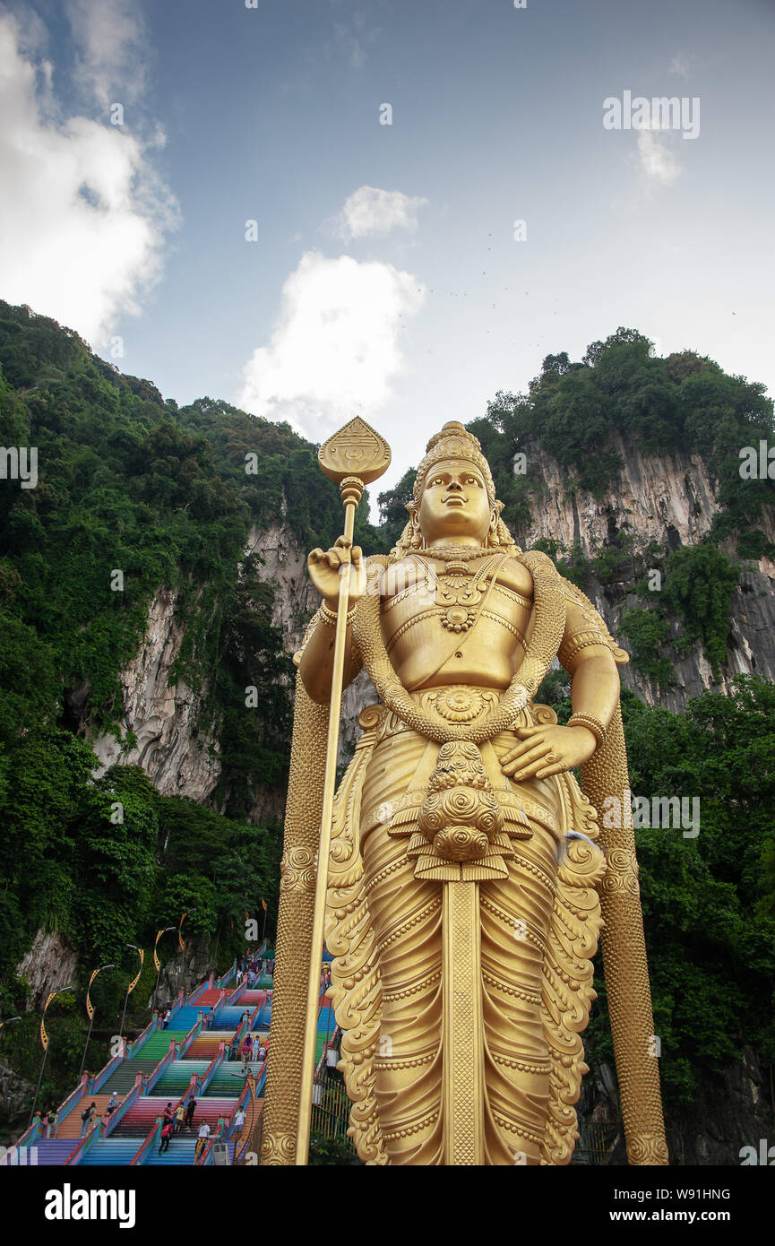 Lord Murugan Statue at the entrance to the Batu Caves near Kuala ...
