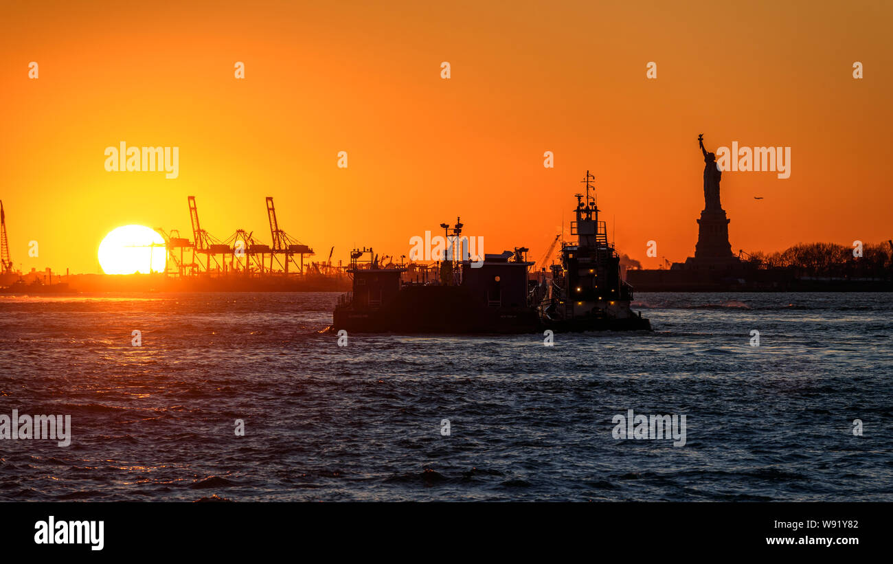 Sunset over Upper New York Bay (USA) Stock Photo