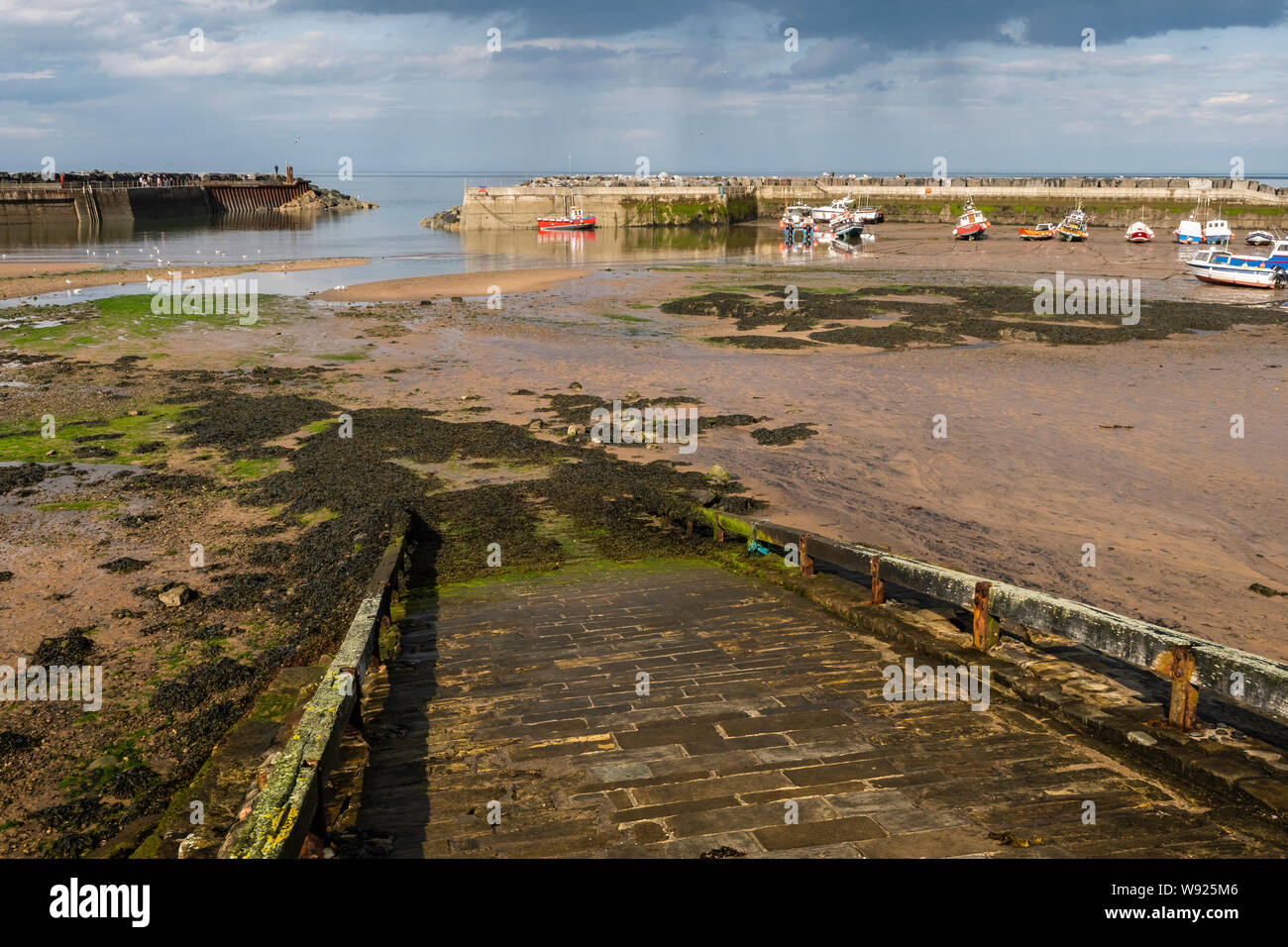 06/08/2019 Staithes, North Yorkshire, uk Staithes is a seaside village