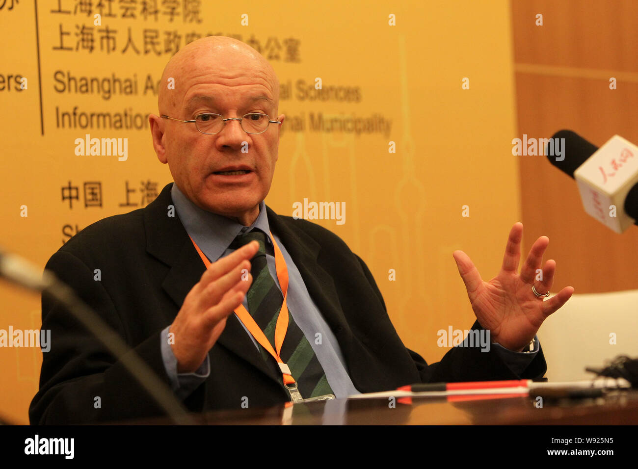 English Author And Scholar Martin Jacques Is Interviewed During The Fifth World Forum On China Studies In Shanghai China 24 March 13 An Economi Stock Photo Alamy English Author And Scholar Martin Jacques Is Interviewed During The Fifth World Forum On China Studies In Shanghai China 24 March 13 An Economi Stock Photo Alamy