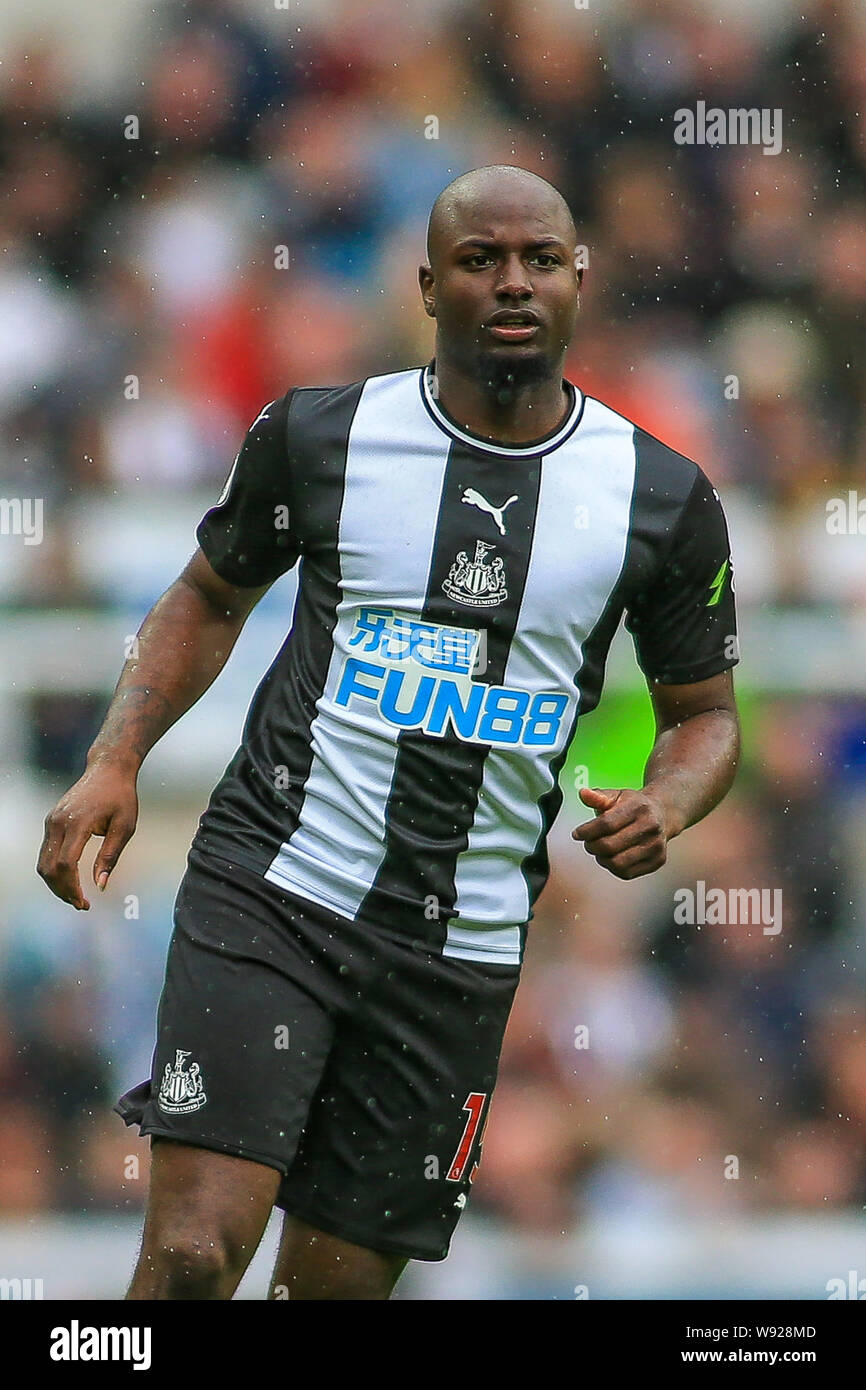 11th August 2019, St James Park, Newcastle upon Tyne, England ; Premier League Football, Newcastle vs Arsenal : Jetro Willems (15) of Newcastle United during the game Credit: Craig Milner/News Images  English Football League images are subject to DataCo Licence Stock Photo