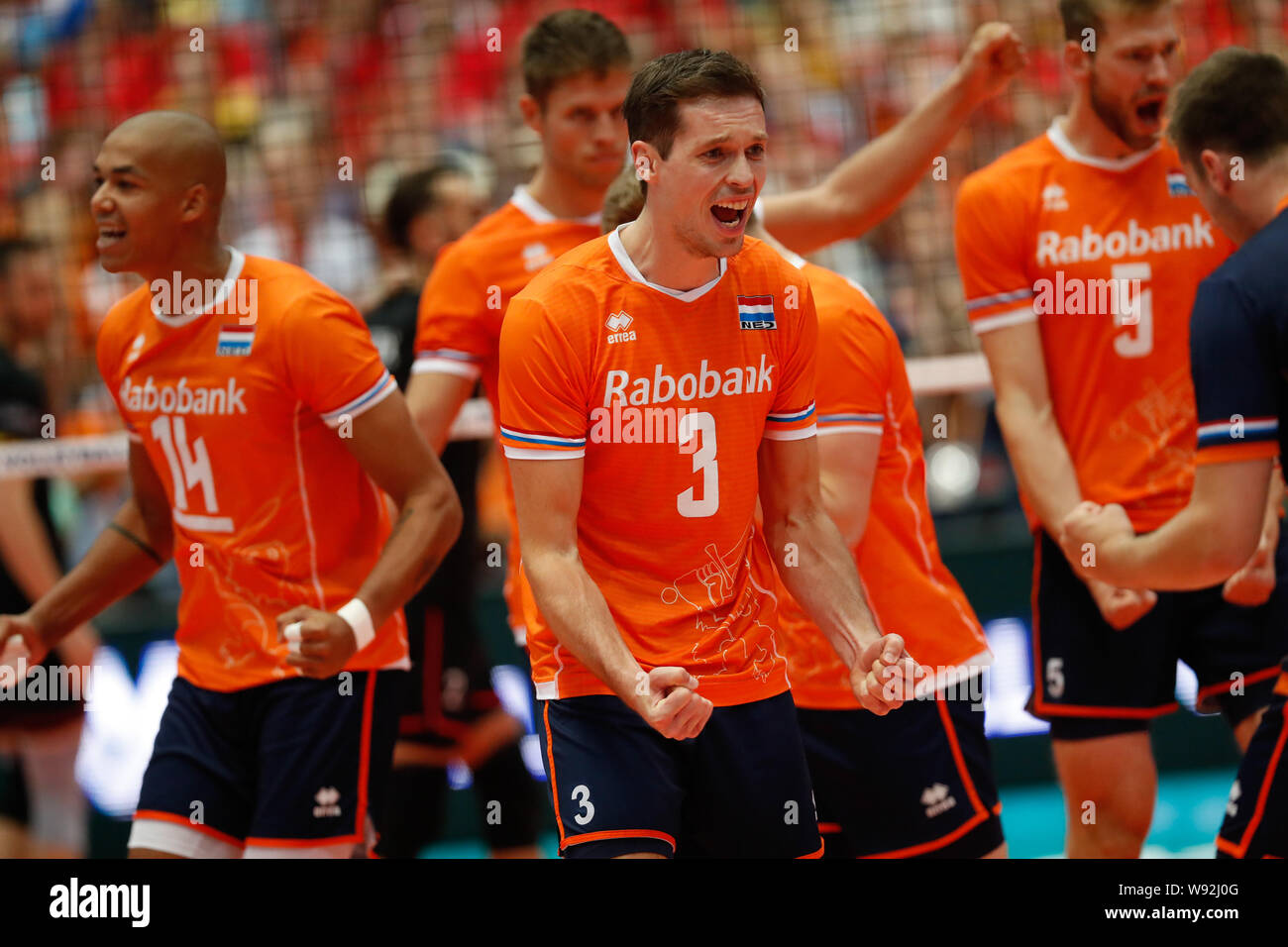 10 augustus 2019 Rotterdam, The Netherlands Tokyo 2020 Volleybal Olympic Qualification Tournament  10-08-2019: Volleybal: OKT Belgie v Nederland: Rotterdam Volleybal OKT Tokyo 2020 Men Rotterdam - Ahoy  L-R Nimir Abdel - Aziz (14) of The Netherlands, Maarten van Garderen (3) of The Netherlands Stock Photo