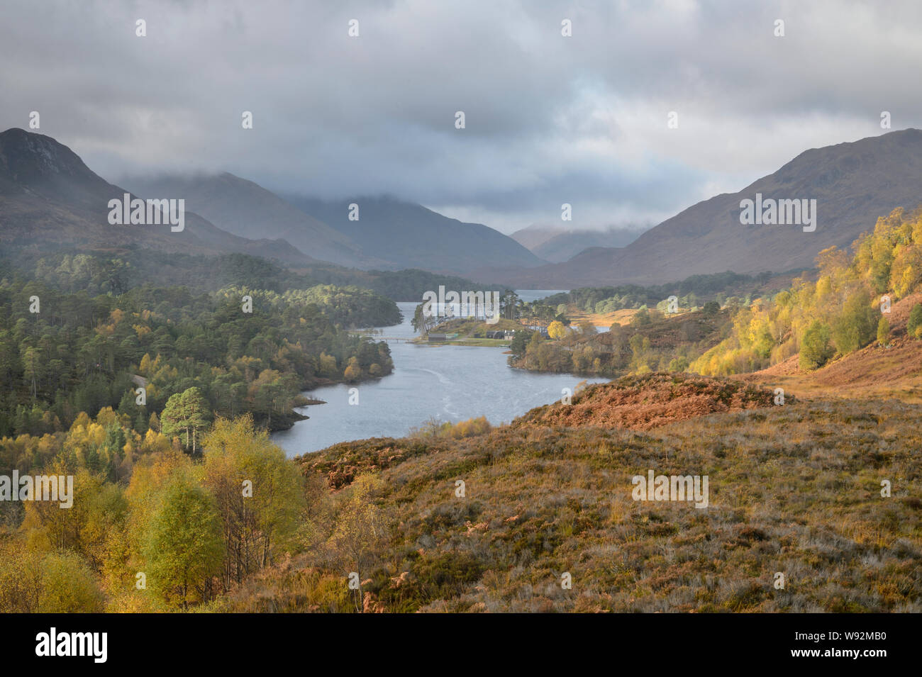 Loch Affric, Glen Affric, Highlands, Scotland. October 2017 Stock Photo