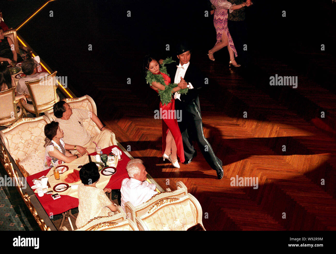 People Dance In The Ballroom At Paramount Hall In Shanghai China Stock Photo Alamy People Dance In The Ballroom At Paramount Hall In Shanghai China Stock Photo Alamy