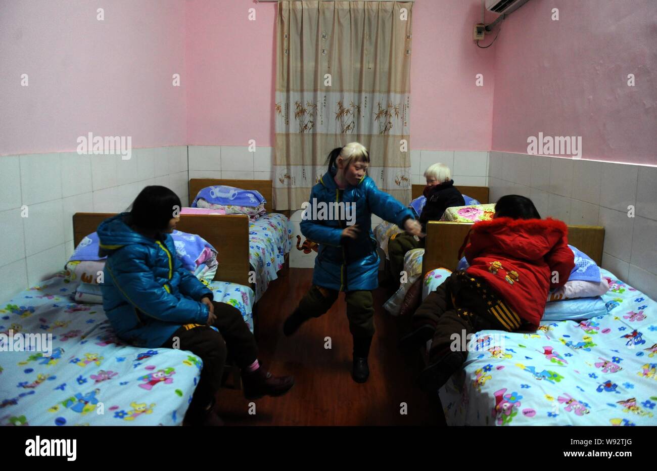 Children Orphanage China Hi Res Stock Photography And Images Alamy
