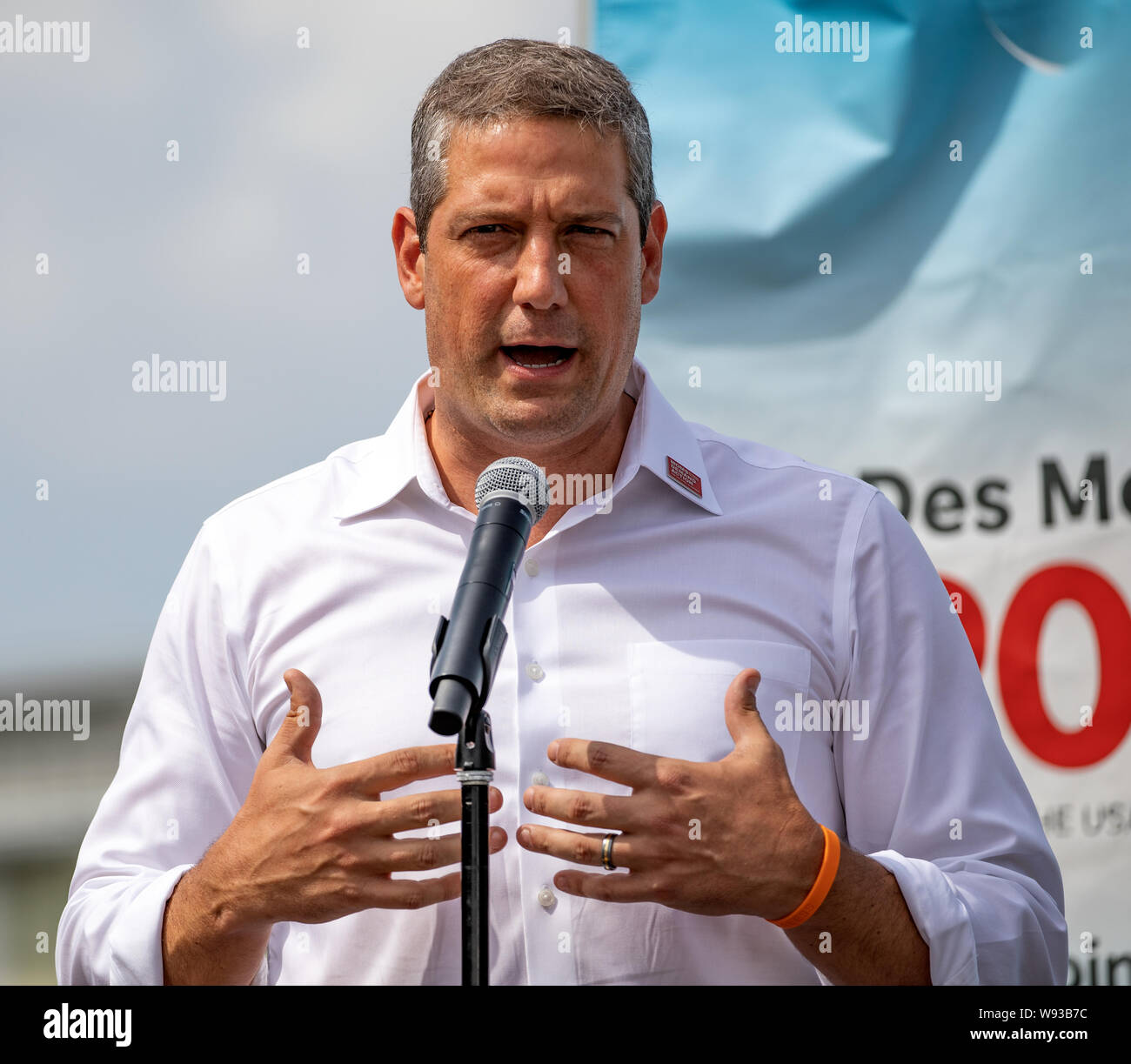 Des Moines, Iowa / USA - August 10, 2019: United States Congressman and Democratic presidential candidate Tim Ryan greets supporters at the Iowa State Stock Photo