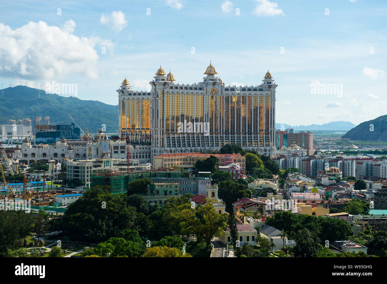 FILE--Interior view of the Wynn Palace Macau of Wynn Resorts Holdings in  Macau, China, 18 May 2016. Wynn Resorts, the majority shareholder of Wynn  Stock Photo - Alamy