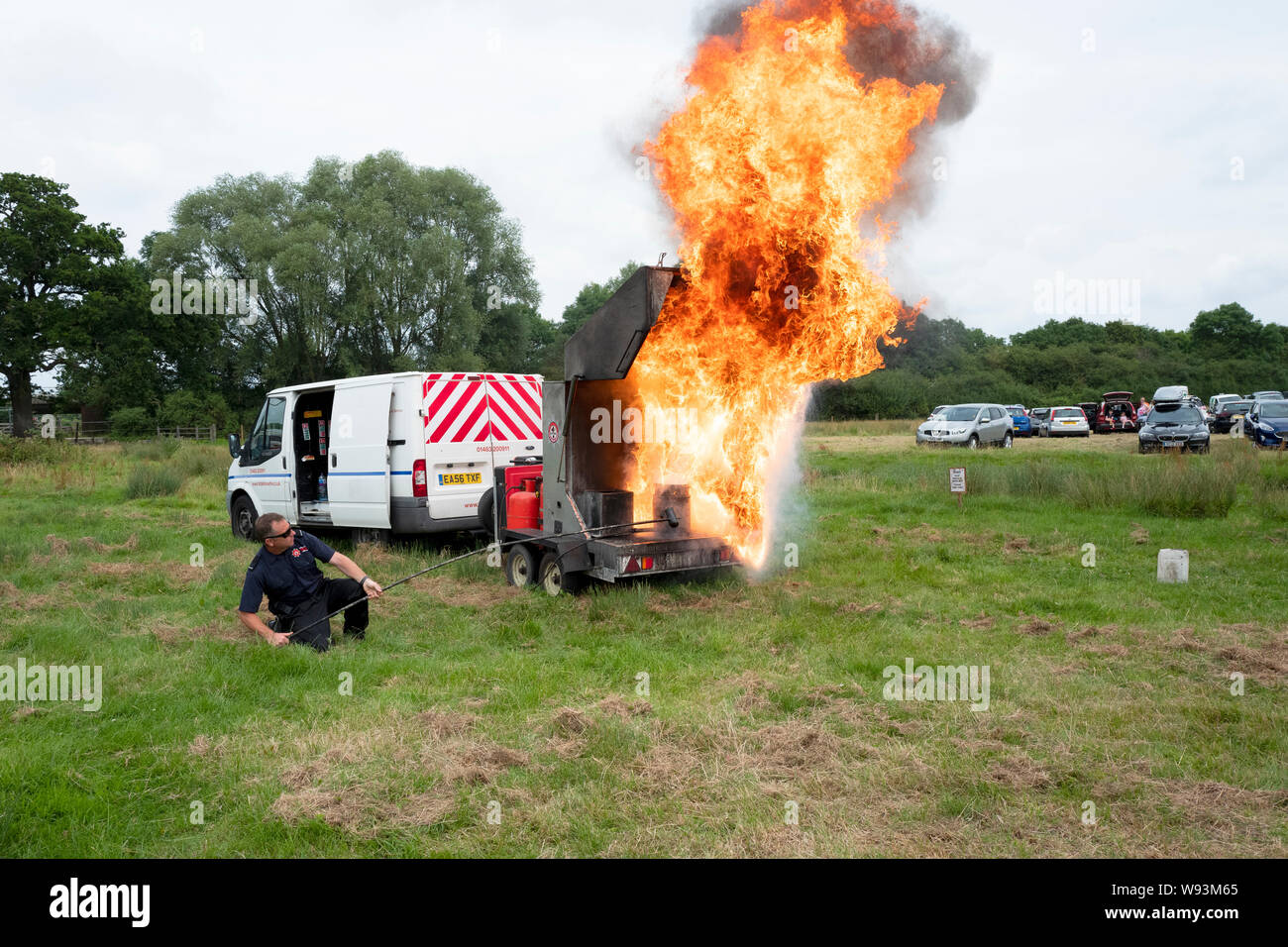 Chip pan on fire hires stock photography and images Alamy