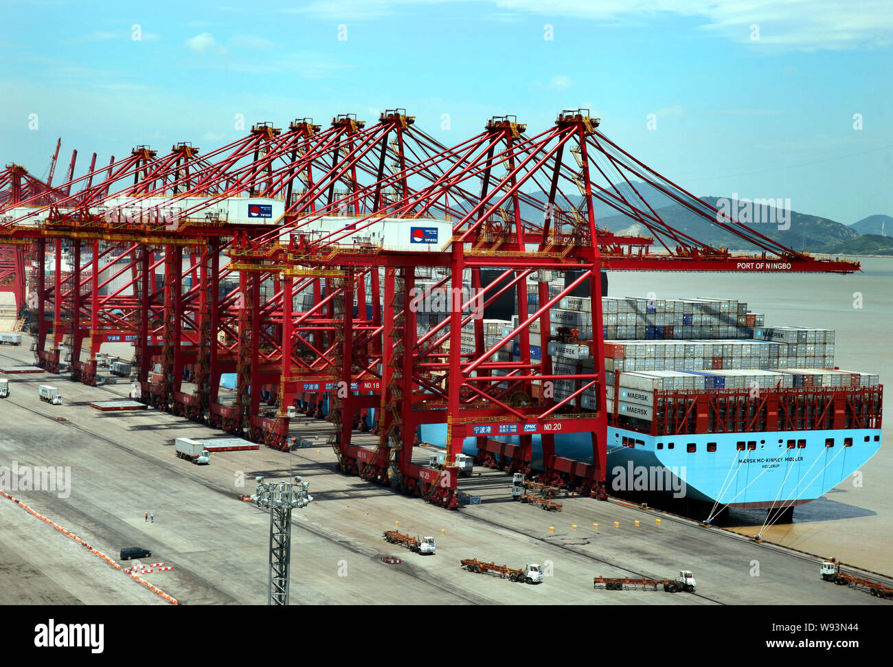The Maersk Mc-Kinney Moeller Triple-E class container vessel, the worlds largest ship arrives at the Ningbo port in Ningbo, east Chinas Zhejiang provi Stock Photo