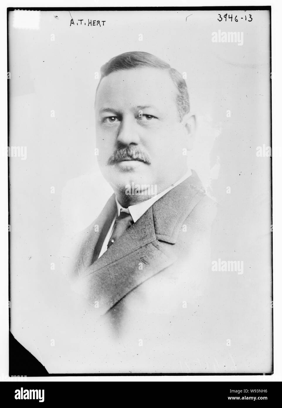 Hert at a hi-res stock photography and images - Alamy