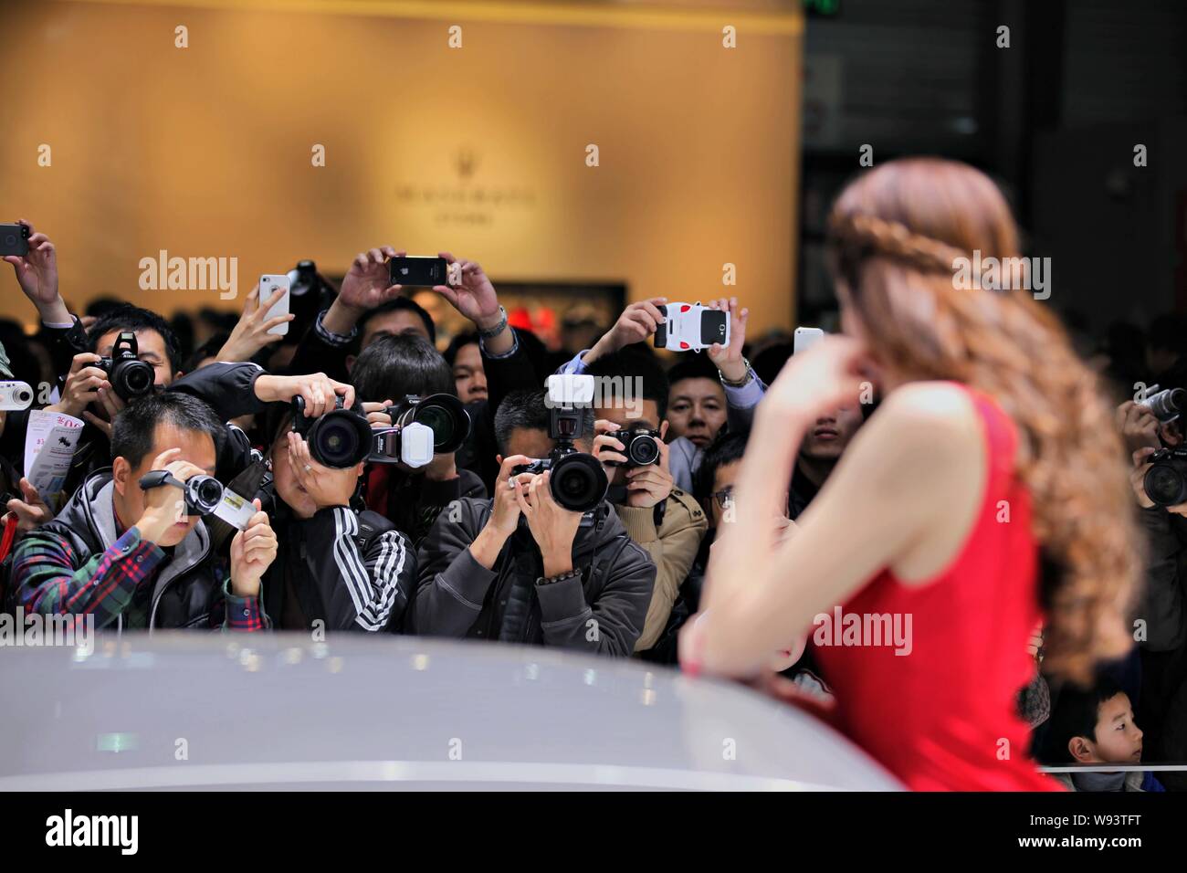 Shanghai china visitors take hi-res stock photography and images - Alamy