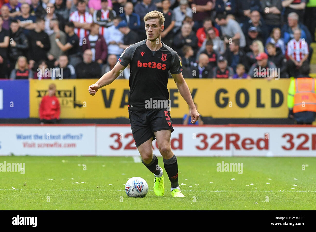 10th August 2019, The Valley, Charlton, England; Sky Bet Championship, Charlton vs Stoke City ; Liam Lindsay (05) of Stoke City runs with the ball Credit: Phil Westlake/News Images  English Football League images are subject to DataCo Licence Stock Photo