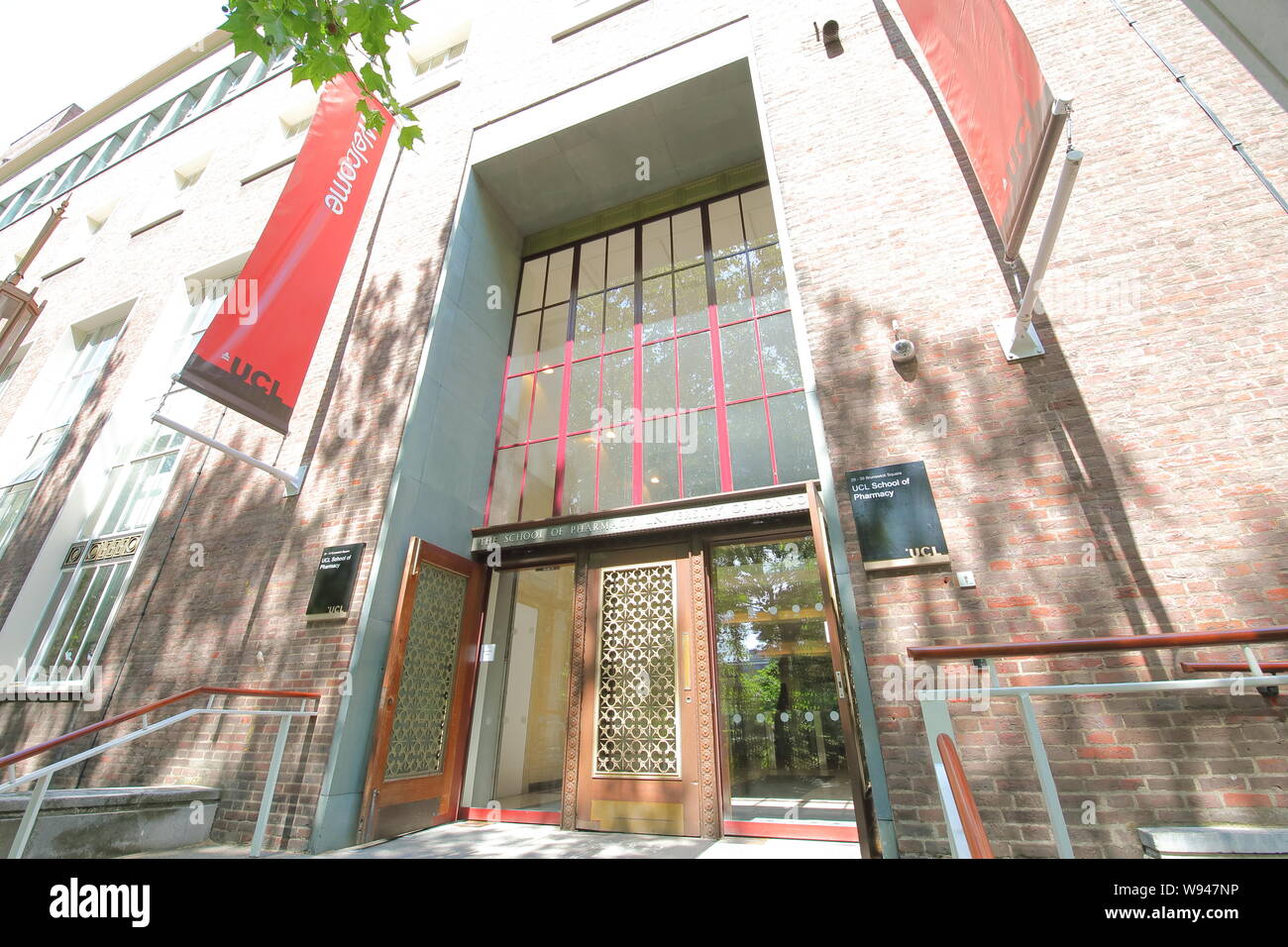 Ucl school of pharmacy hires stock photography and images Alamy