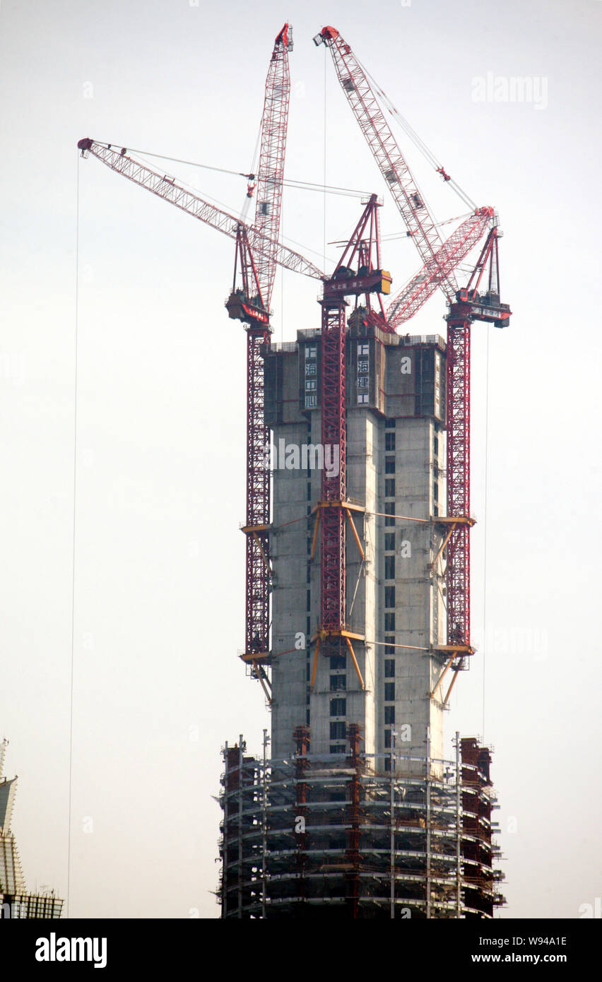 The Shanghai Tower is under construction in the Lujiazui Financial ...