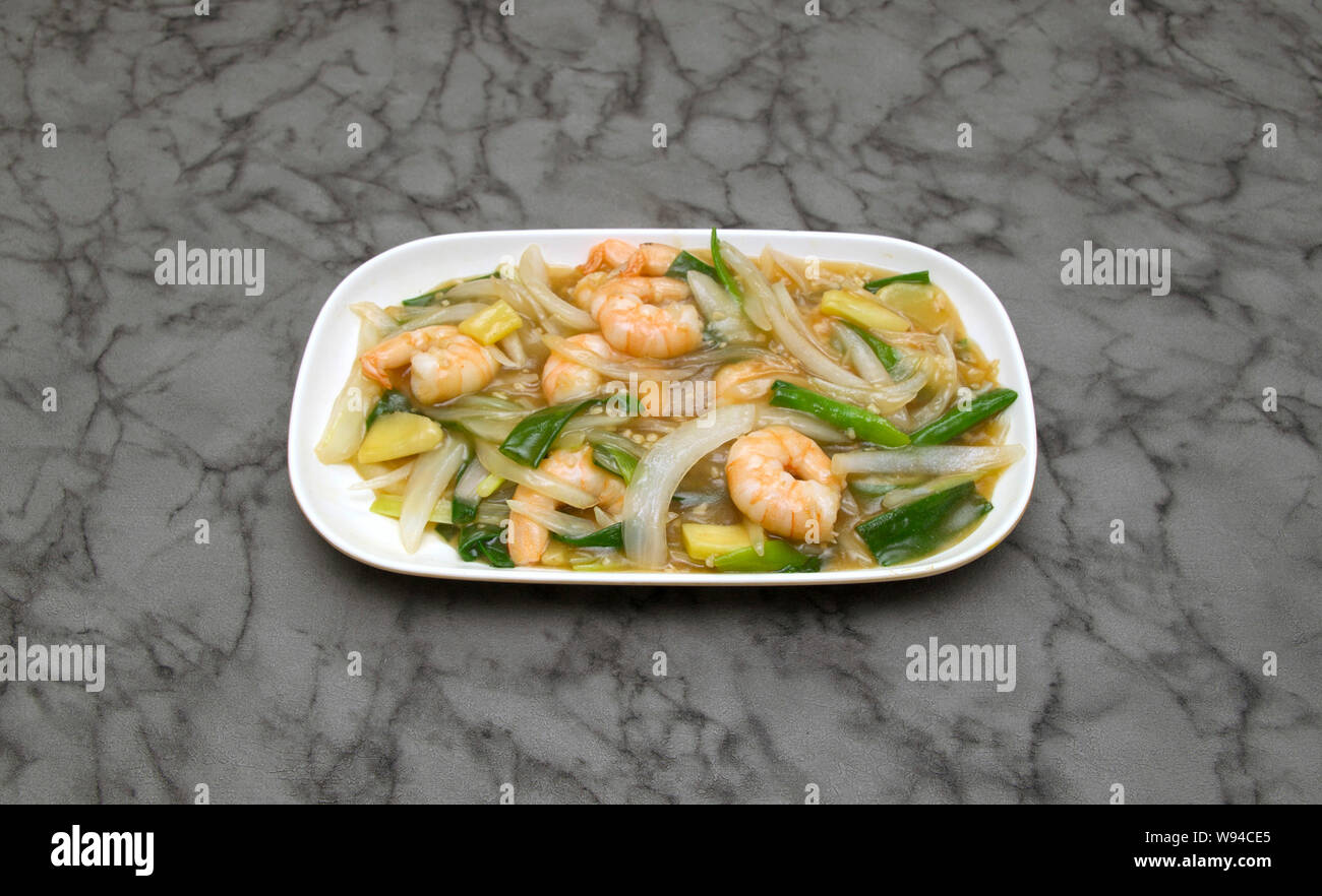 Chinese food. King prawns with ginger & spring onion Stock Photo Alamy