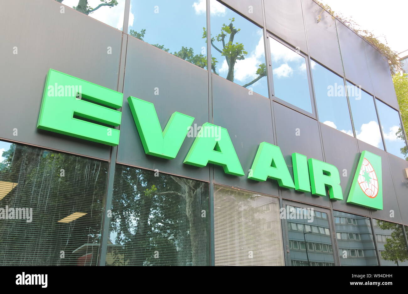 Eva Airlines Logo