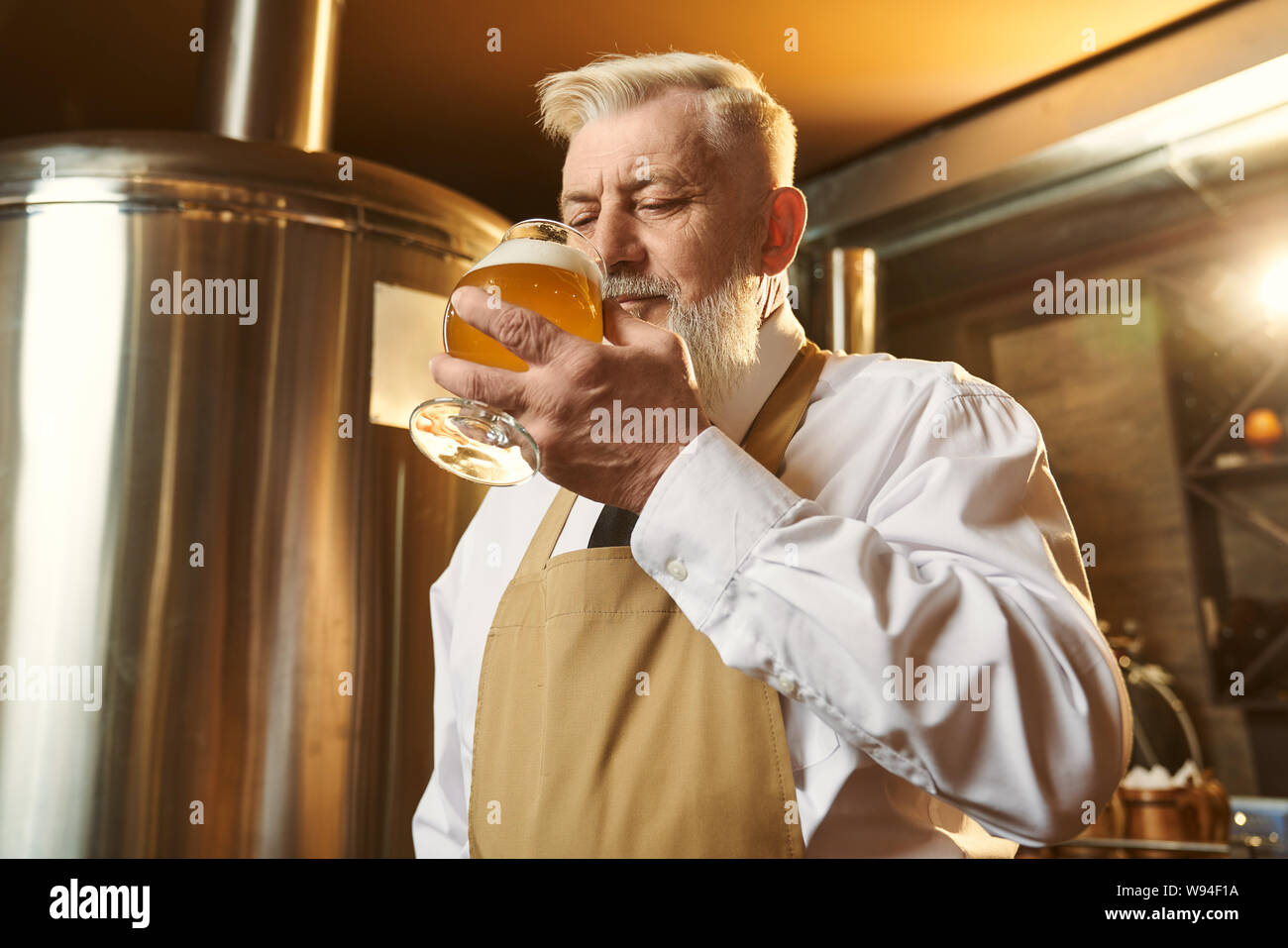 Beer barrel man drinking hires stock photography and images Alamy