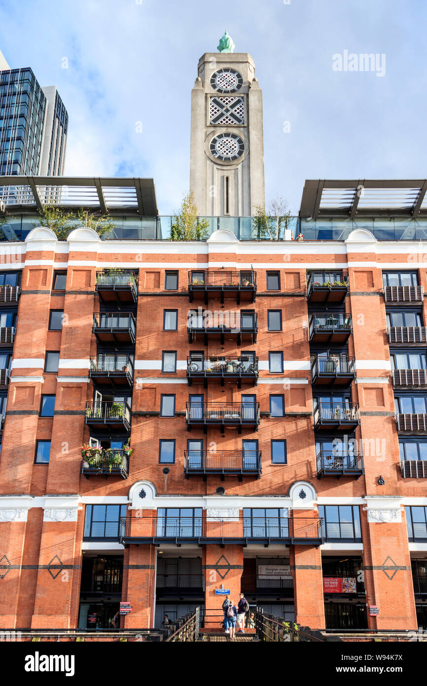 The OXO Tower rises above the studios and apartments of Stamford Wharf on the south bank of the River Thames, Blackfriars, London, UK Stock Photo