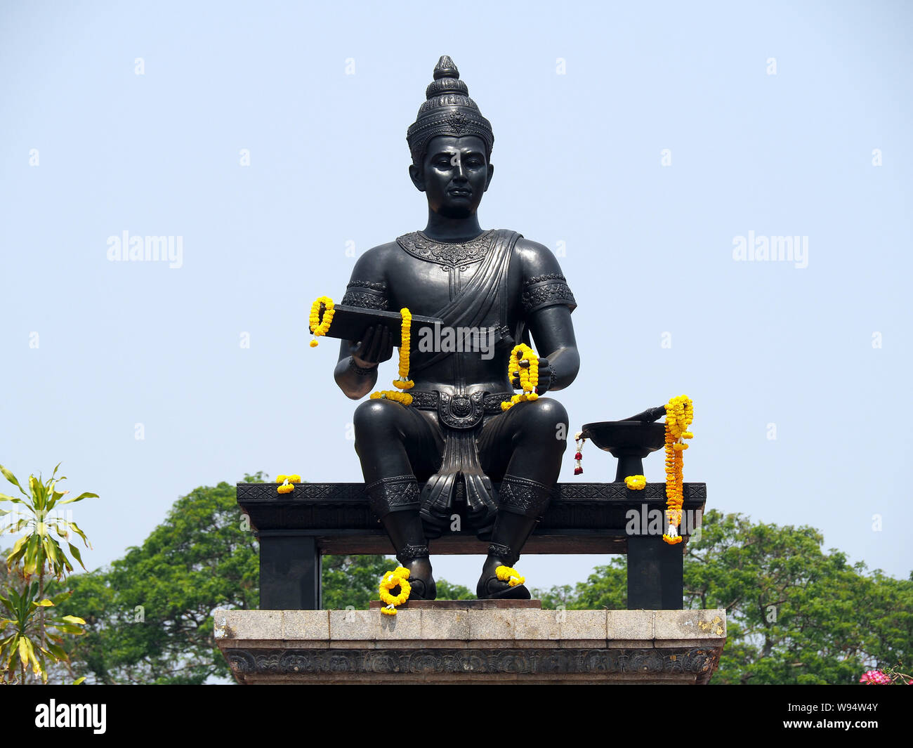 Ram khamhaeng statue hires stock photography and images Alamy