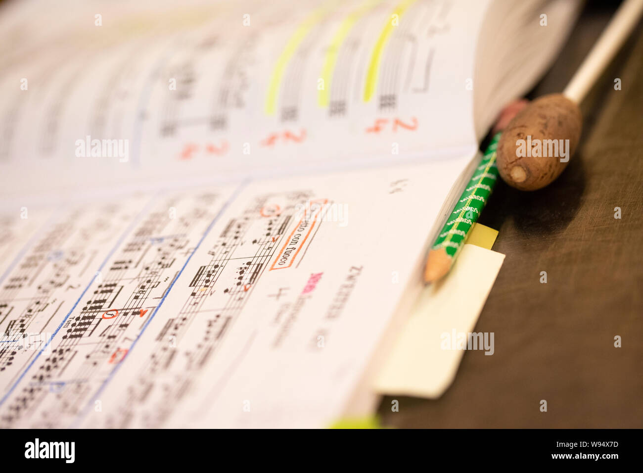 close up of music sheet of the Operette Fledermaus from Johann  Strauss Stock Photo