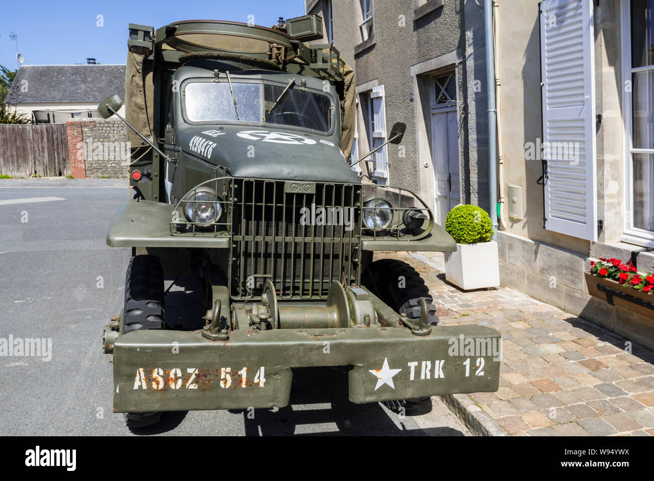 WW2 U.S. Army GMC CCKW 2½-ton 6x6 cargo truck with winch and machine gun ring, used during the Normandy invasion Stock Photo
