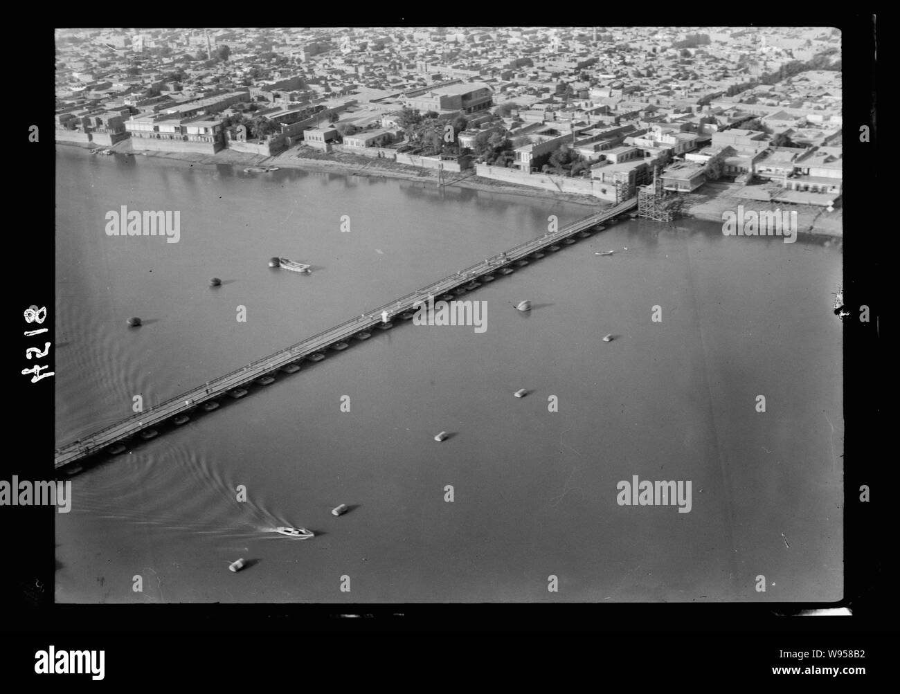 Air route to Baghdad via Amman and the desert. Tigris River. The Qata'a bridge in Baghdad Stock Photo