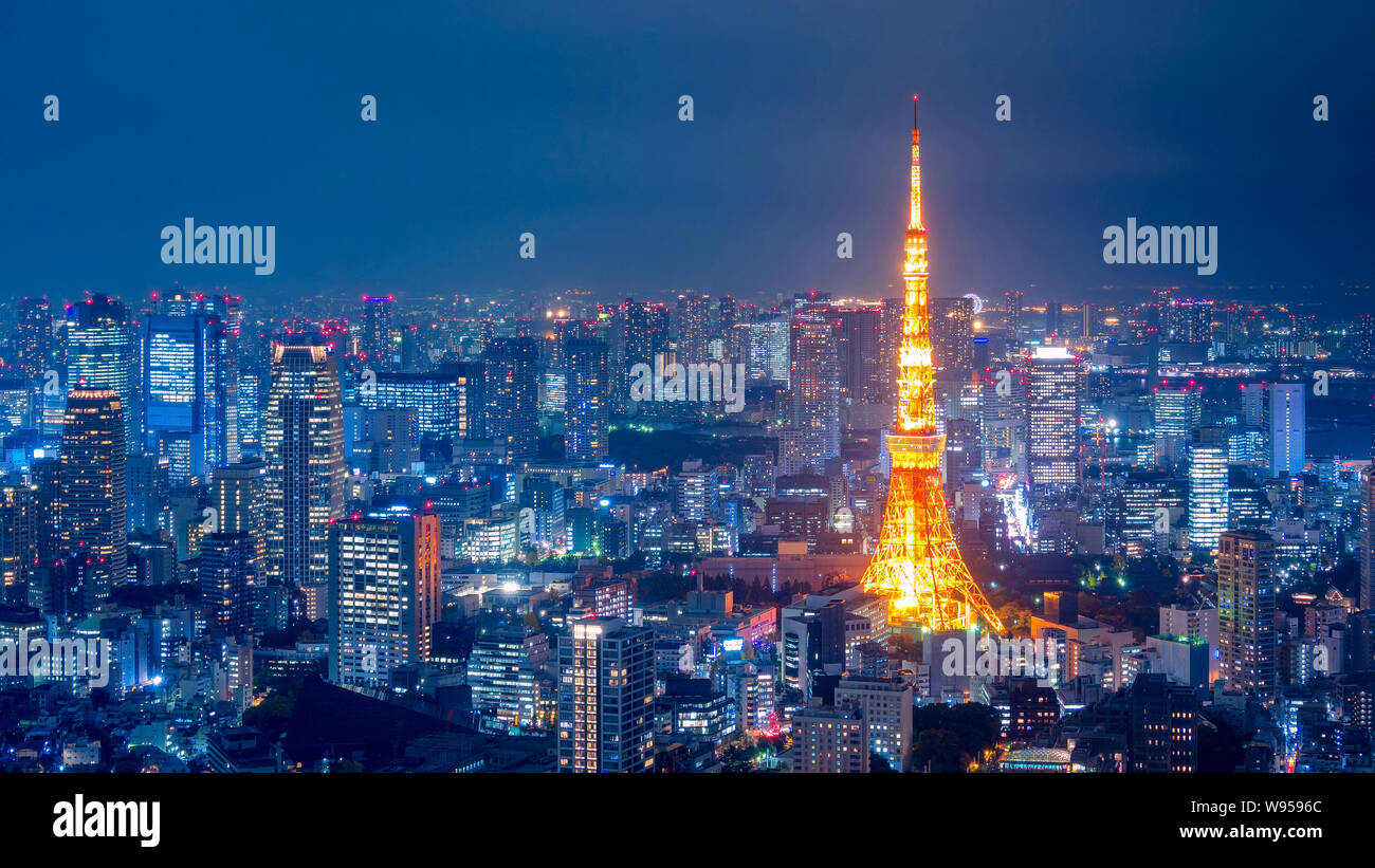 Aerial view over Tokyo tower and Tokyo cityscape view from Roppongi Hills at night. Stock Photo