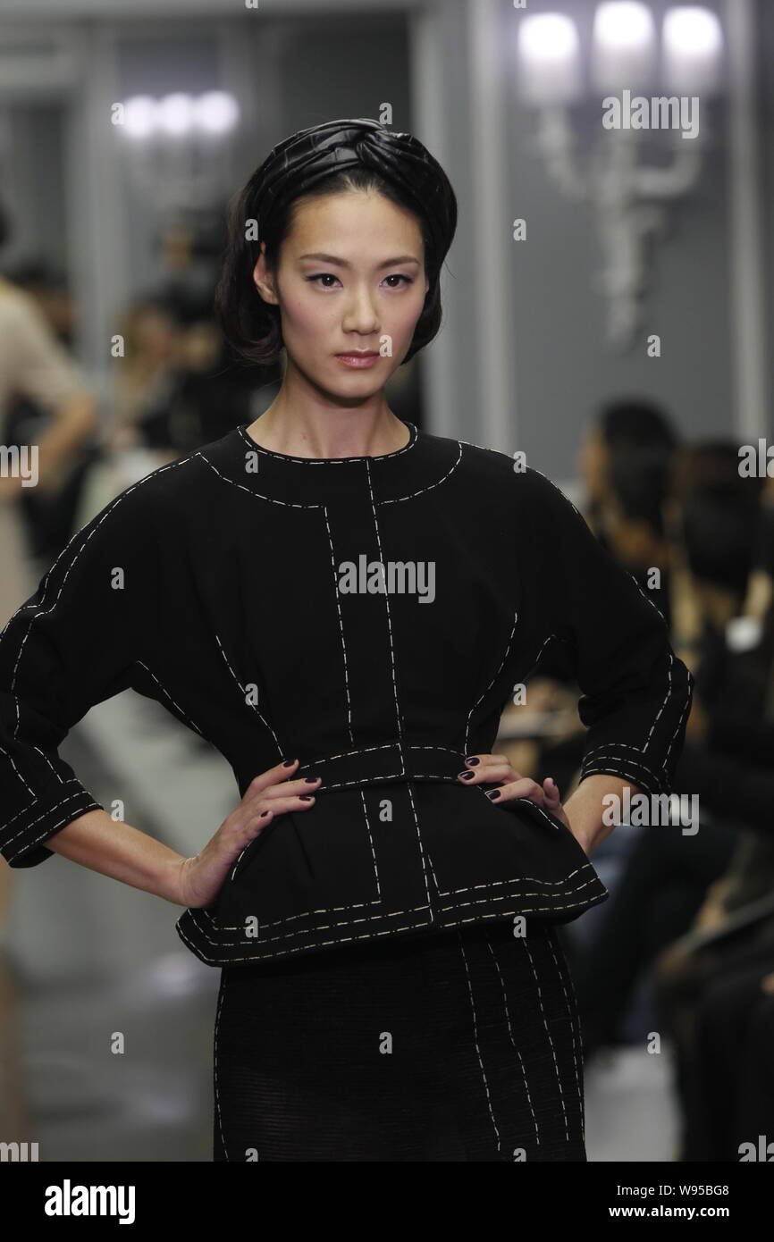 Chinese model christian dior paris haute couture 2012 hi-res stock ...