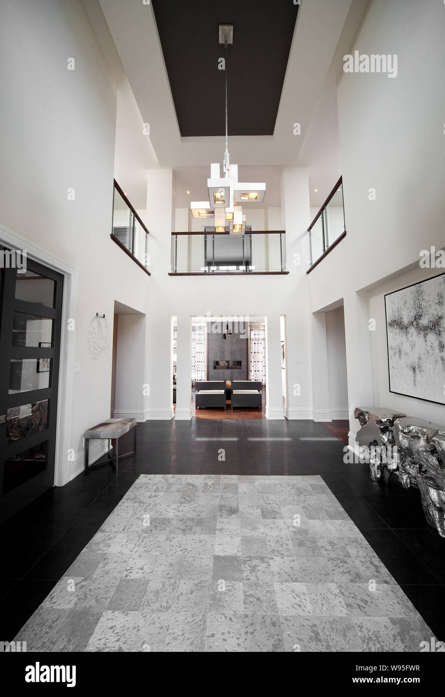 Modern lobby interior hi-res stock photography and images - Alamy