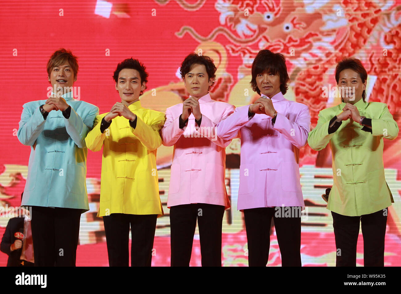 Smap Hi Res Stock Photography And Images Page 5 Alamy