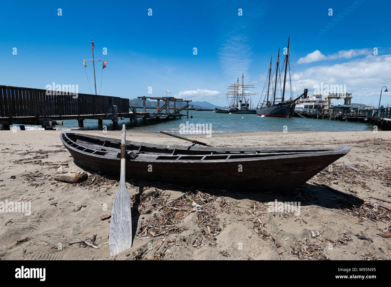 Old style paddle boat hi-res stock photography and images - Alamy