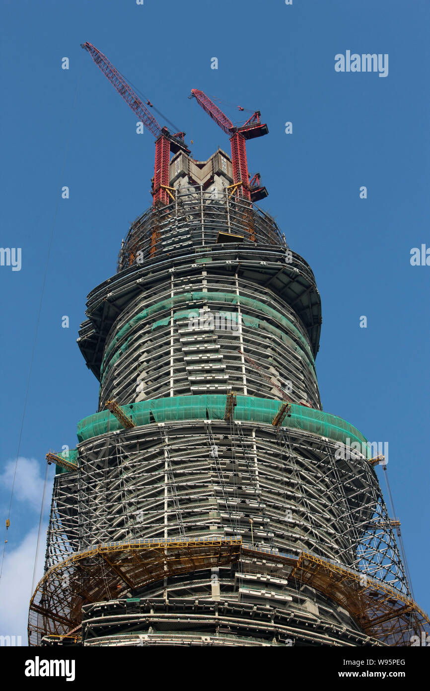 The Shanghai Tower is under construction in the Lujiazui Financial ...