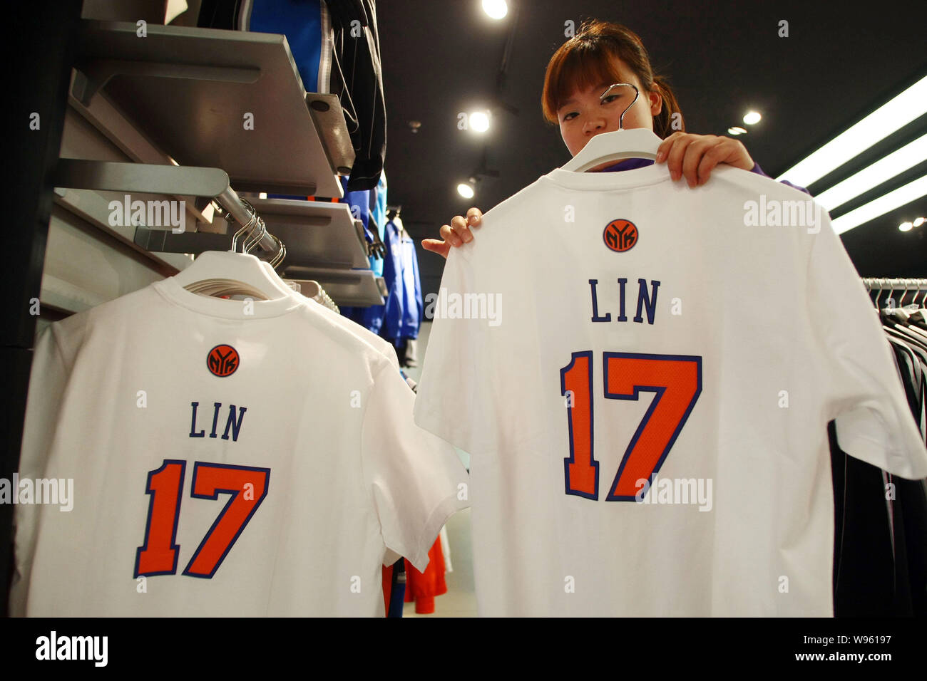 knicks hockey jersey