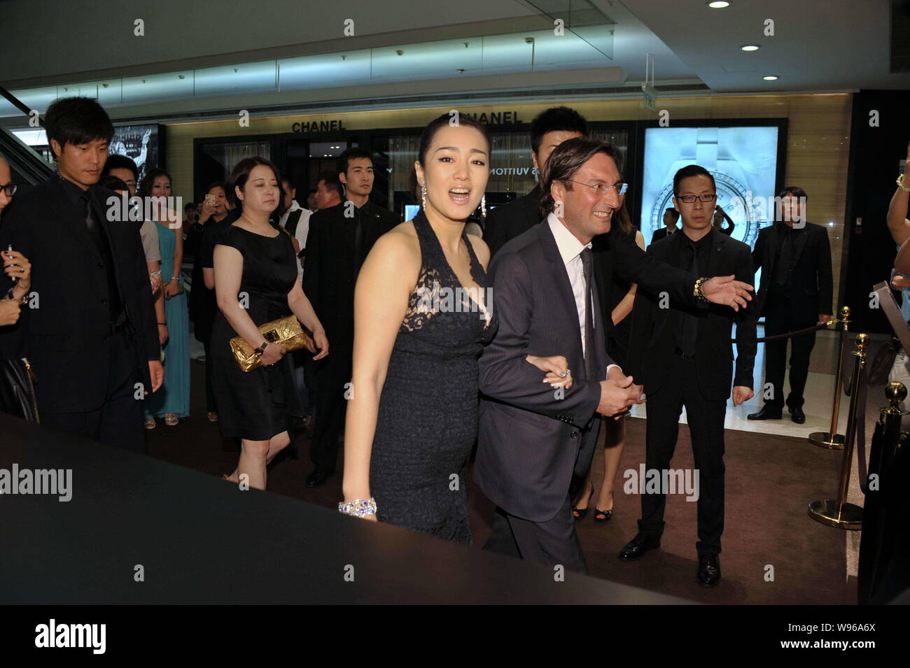 Chinese model Hu Bin attends the opening ceremony for the Louis Vuitton  Maison in Shanghai, China, 18 July 2012 Stock Photo - Alamy