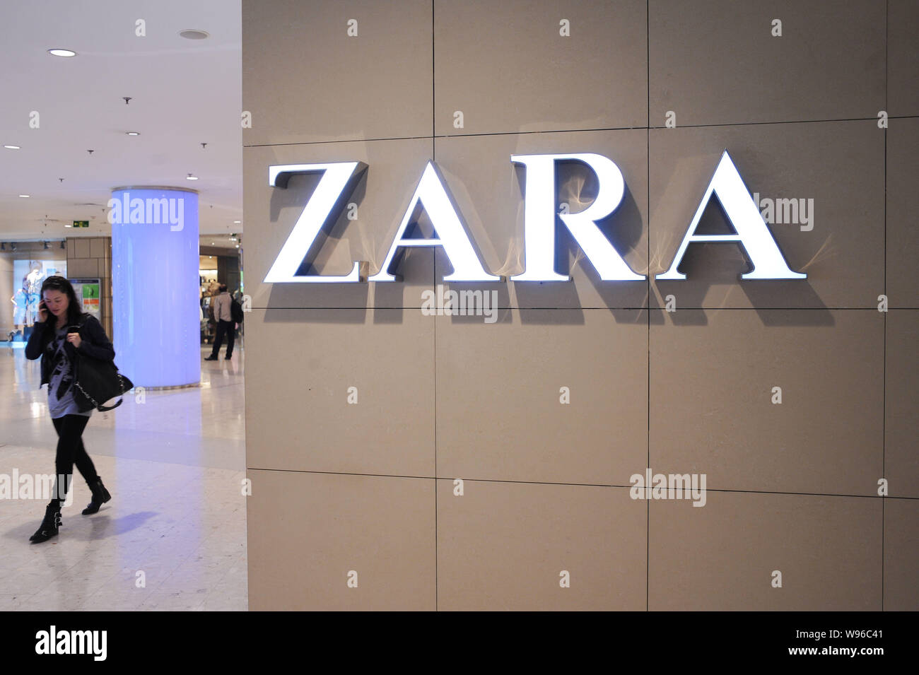 Inditex china hi-res stock photography and images - Alamy