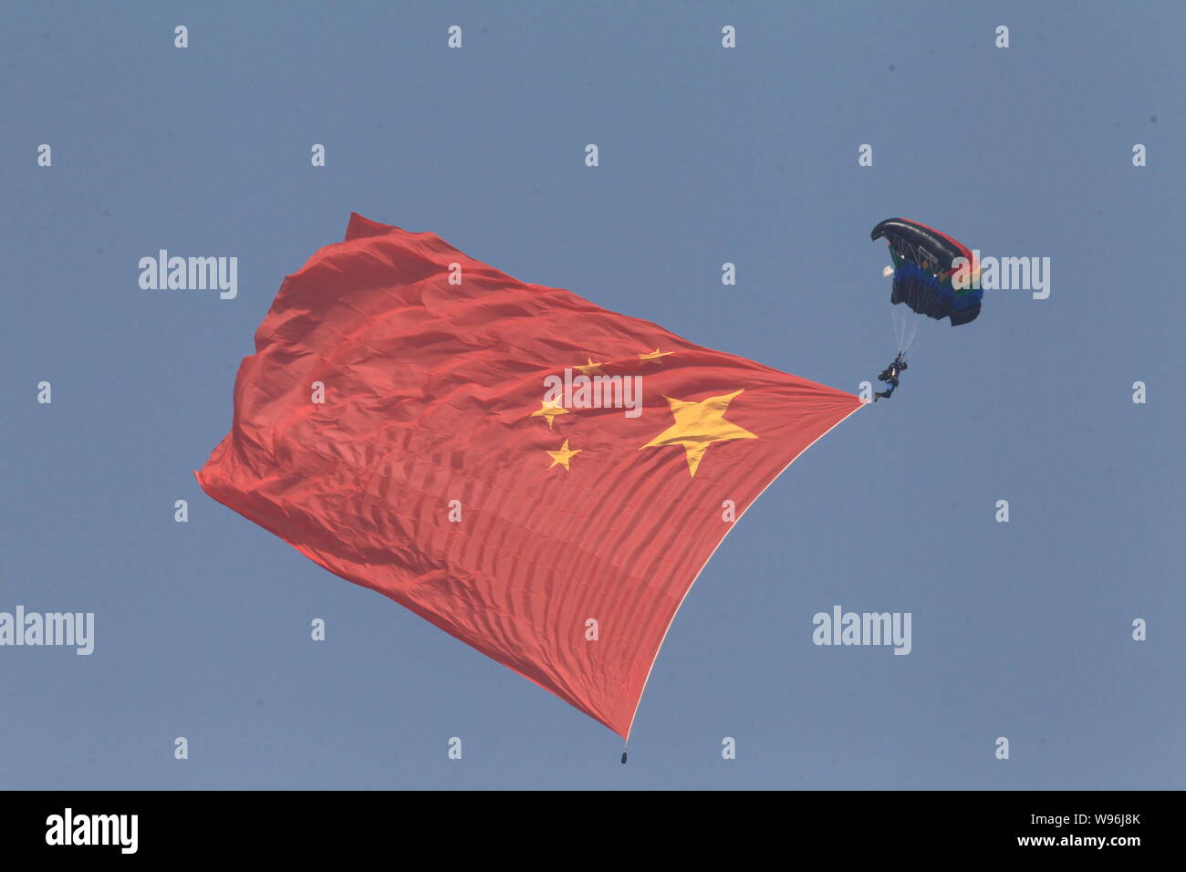 thumbnail image 2 of Chinese Military Retired Orange-Red Guiding Chute / Parachute – Russian Federation? 2 of 6