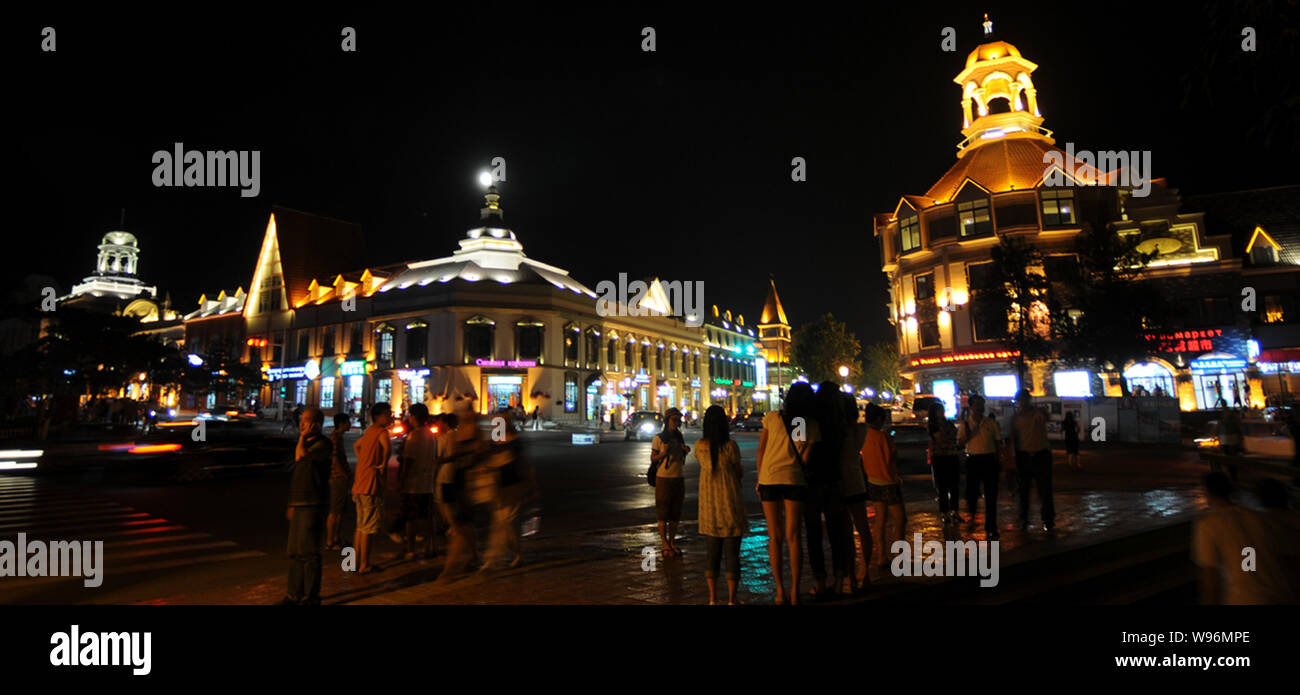 --File--Night view of Beidaihe, north Chinas Hebei province, 13 July 2010.   Beidaihe is a Chinese coastal summer resort located in the southwest of Q Stock Photo