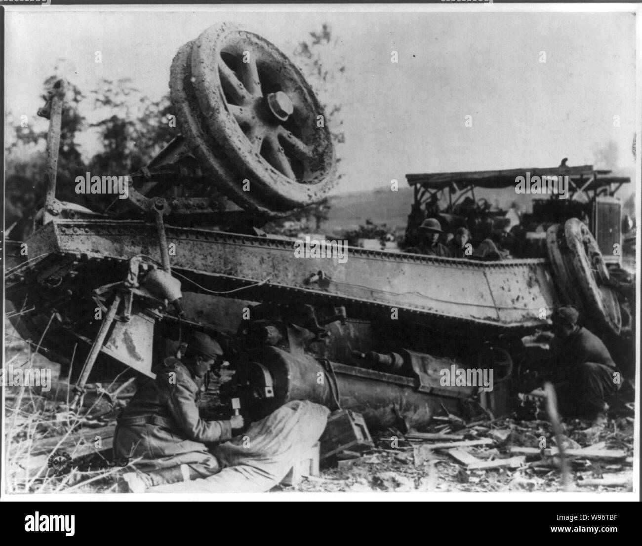 Heavy artillery crew Black and White Stock Photos Images Alamy