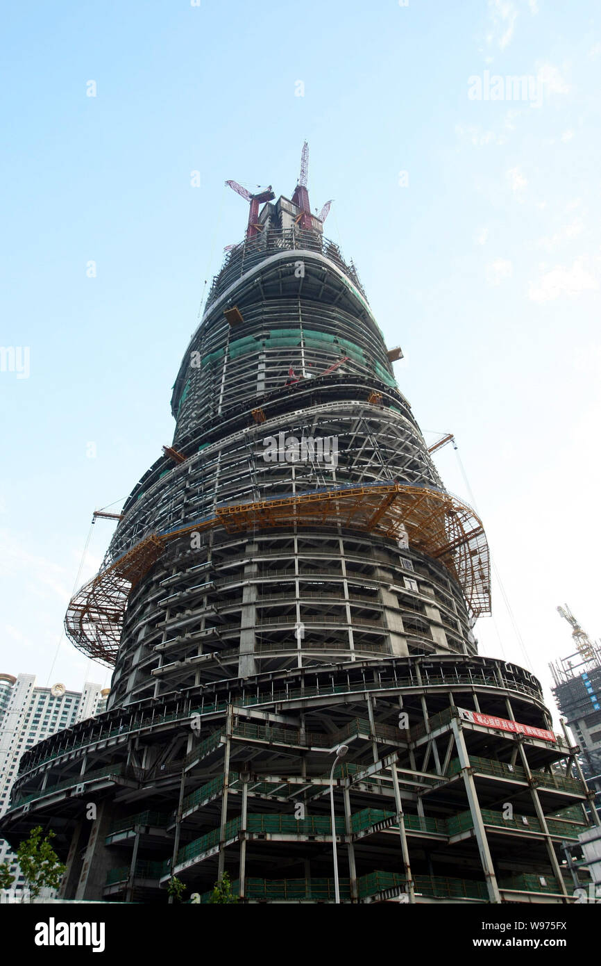 The Shanghai Tower is under construction in the Lujiazui Financial ...
