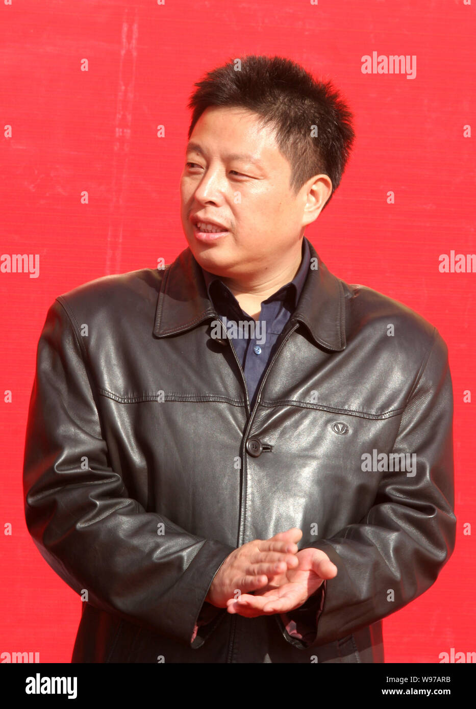 –File–Zhang Zhirong (R), Chairman of Glorious Property Holdings
