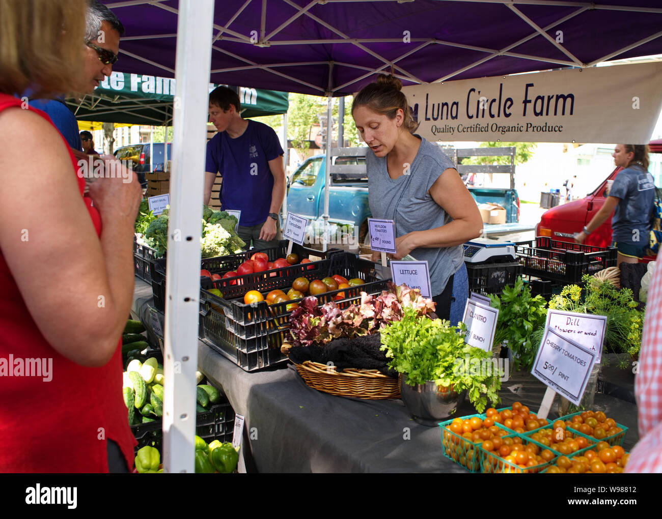 Luna circle farm hires stock photography and images Alamy