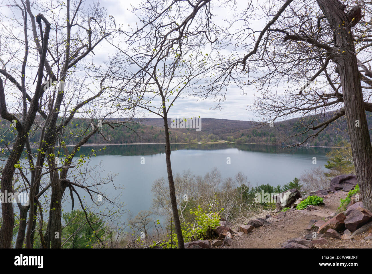 Looking out onto Devil's Lake in Baraboo, Wisconsin Stock Photo Alamy
