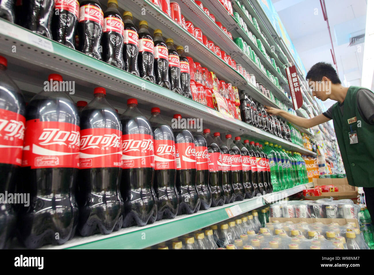 Soft Drinks China High Resolution Stock Photography and Images Alamy