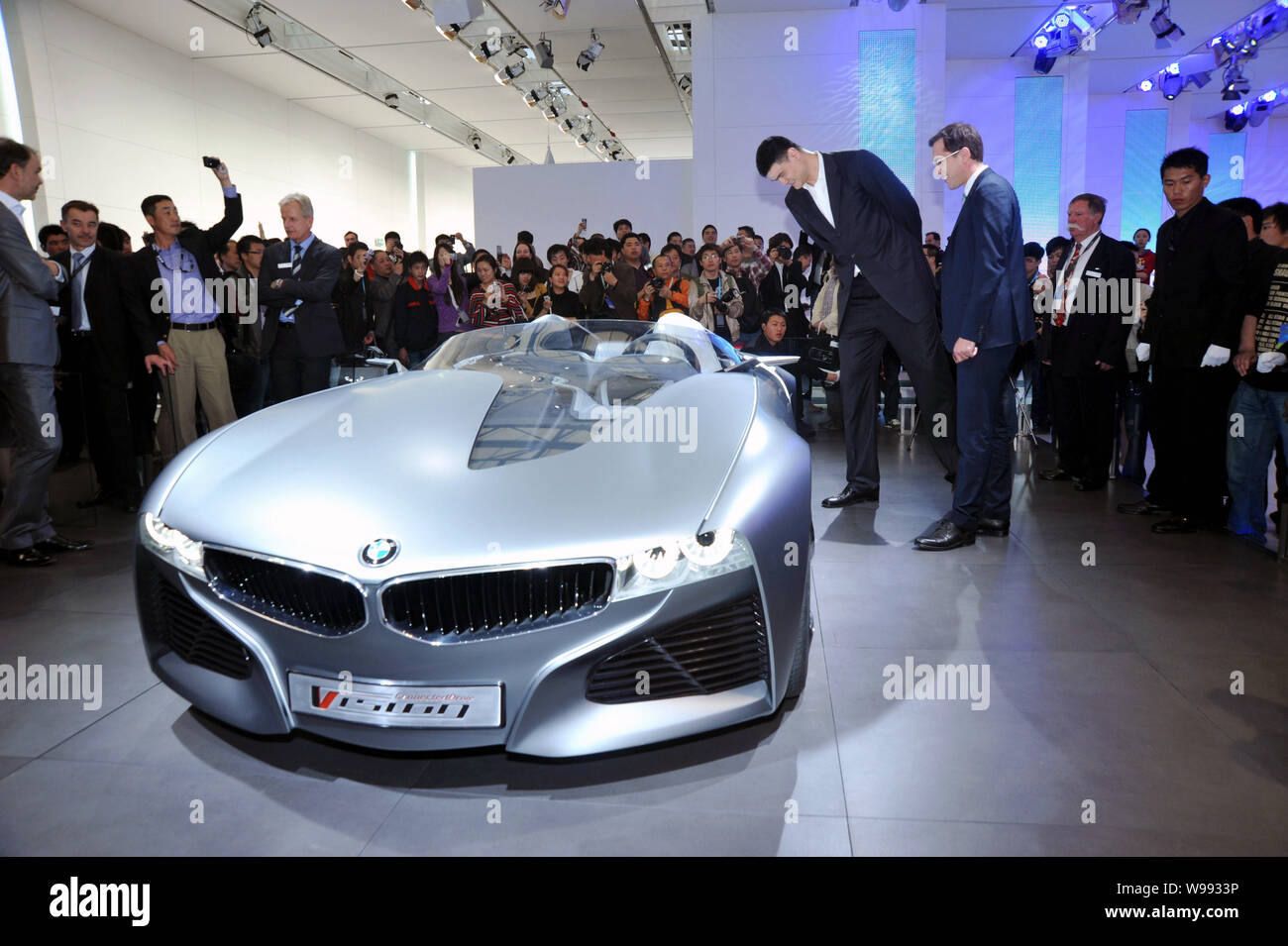 Ming yao nba hi-res stock photography and images - Page 4 - Alamy